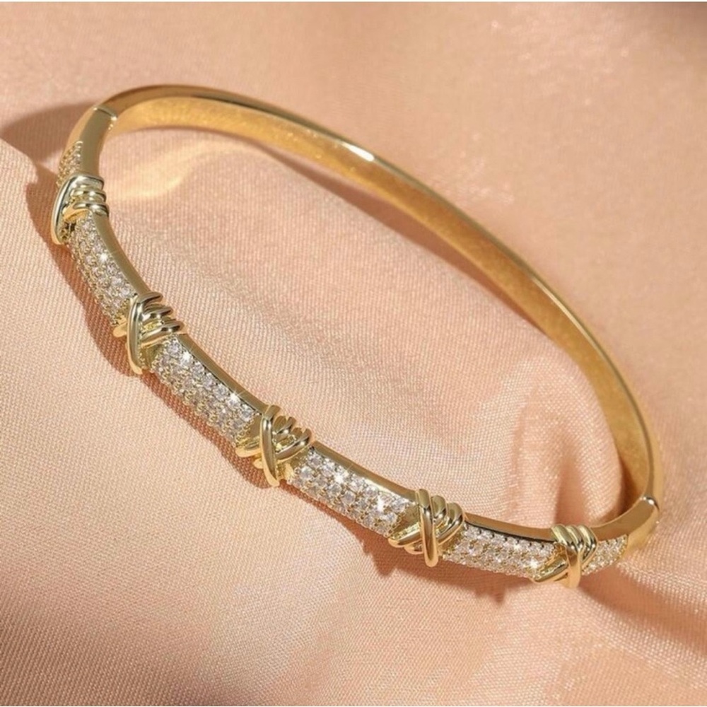 Gold Crystal PavƩ Knot Bangle Bracelet - Elegant Women's Jewelry